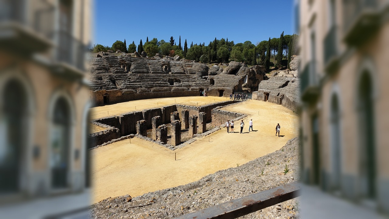 Itálica: visita guidata alle rovine romane di Santiponce presso Entrada Itálica, Siviglia